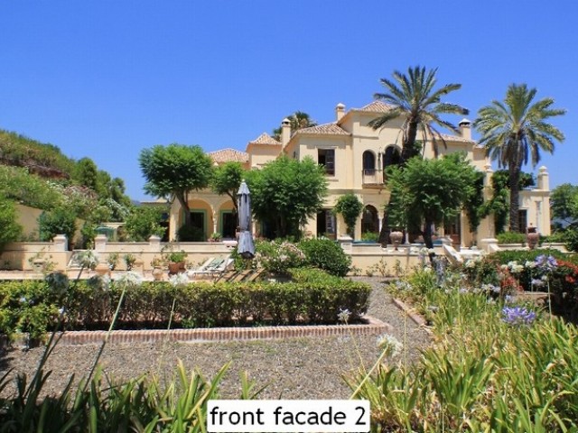 Villa con 17 Dormitorios  en Marbella