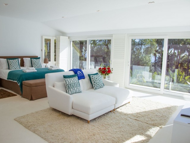 Villa con 7 Dormitorios  en Hacienda Las Chapas