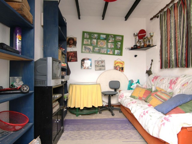 5 Bedrooms Villa in Coín