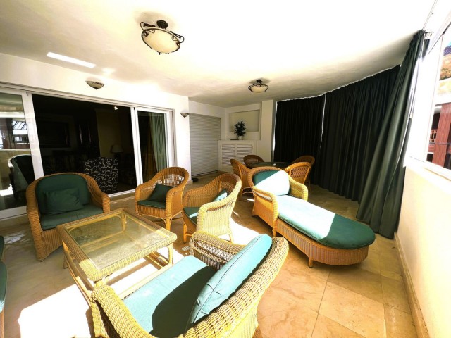 2 Bedrooms Apartment in Puerto Banús