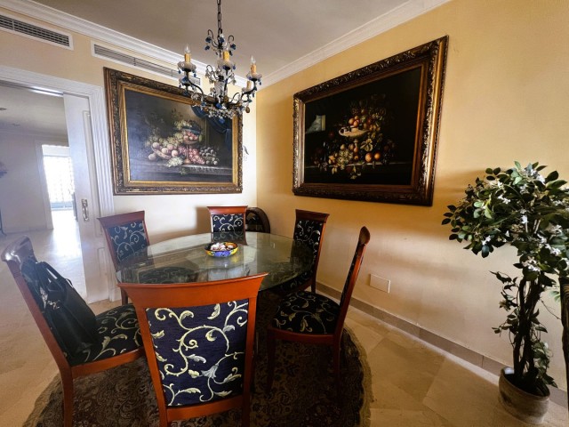 2 Bedrooms Apartment in Puerto Banús