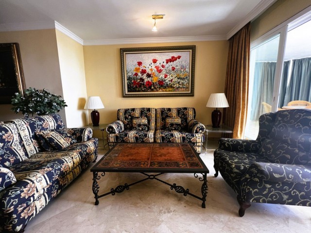 2 Bedrooms Apartment in Puerto Banús