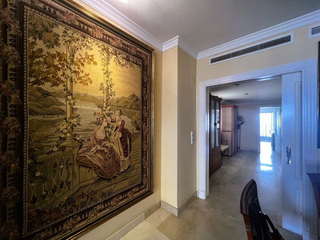 2 Bedrooms Apartment in Puerto Banús