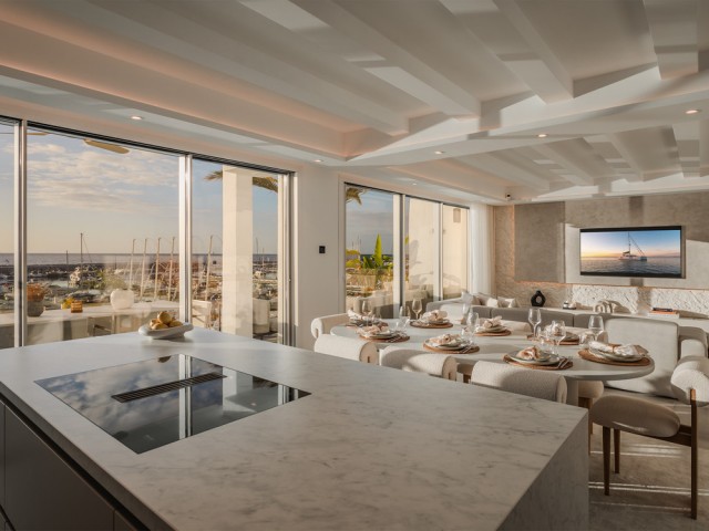 Kattohuoneisto, Puerto Banús, R4300624