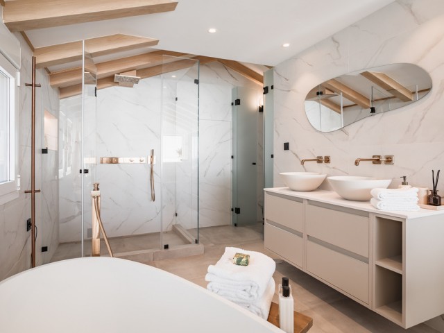 Kattohuoneisto Puerto Banús