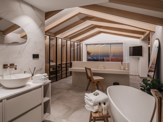 Kattohuoneisto Puerto Banús