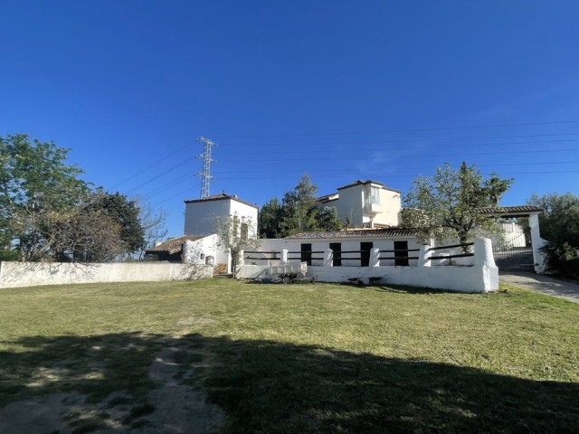 Villa, Estepona, R4301299