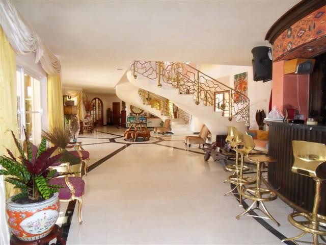 8 Sovrums Villa i La Quinta