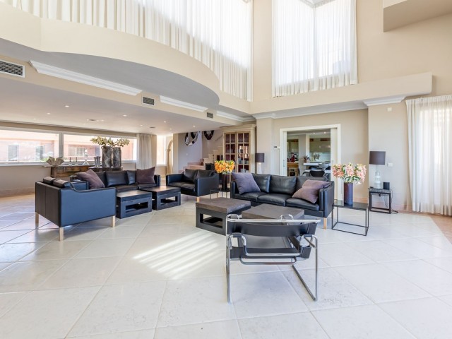 Penthouse, Nueva Andalucia, R4301827