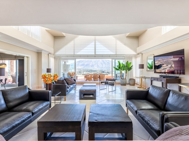 Penthouse, Nueva Andalucia, R4301827