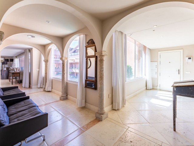 Penthouse in Nueva Andalucía