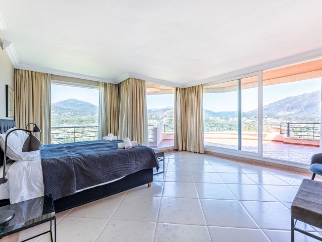 Penthouse in Nueva Andalucía