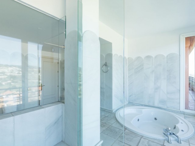 Penthouse in Nueva Andalucía