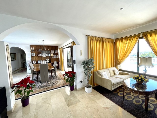 Villa avec 4 Chambres  à Fuengirola