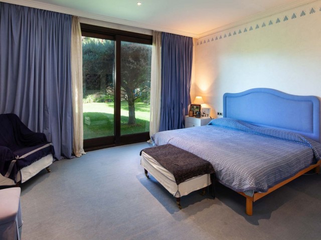 10 Bedrooms Villa in Estepona