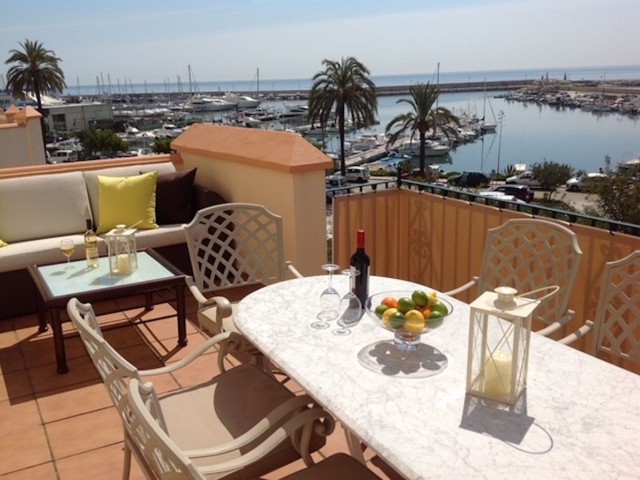 5 Slaapkamer Rijtjeshuis in Estepona