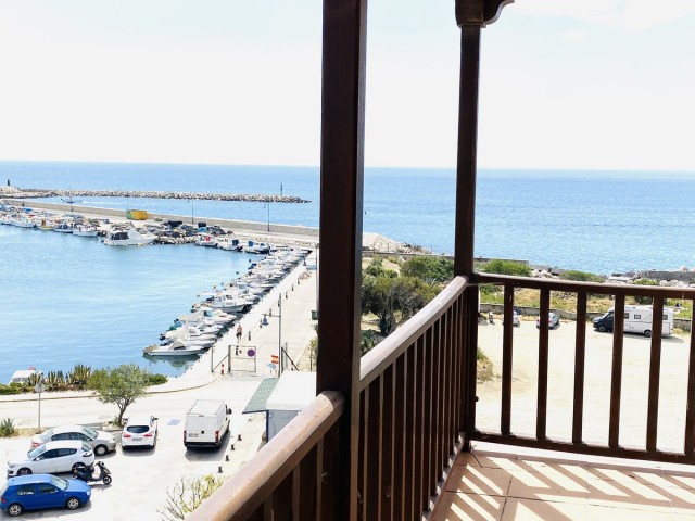 5 Slaapkamer Rijtjeshuis in Estepona