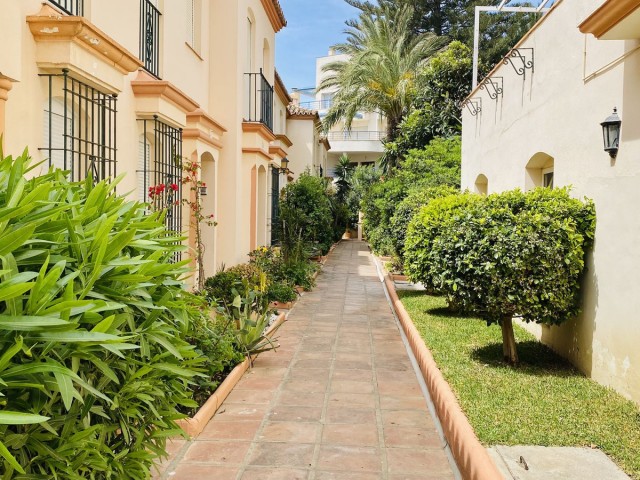 5 Slaapkamer Rijtjeshuis in Estepona