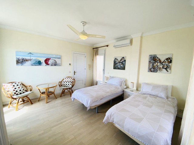 5 Slaapkamer Rijtjeshuis in Estepona