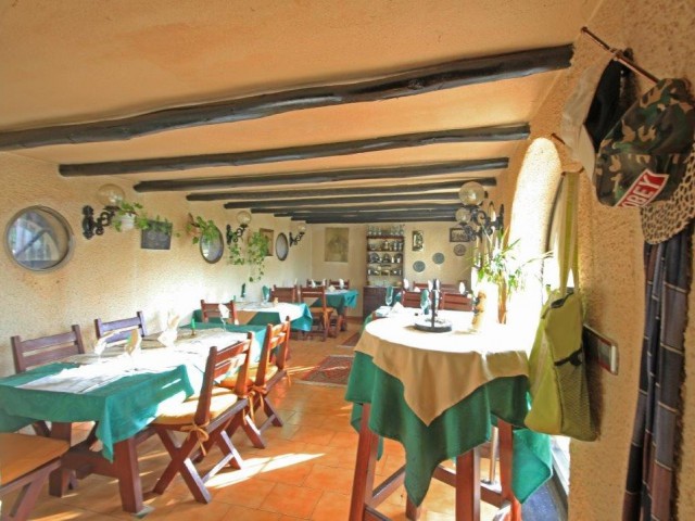 Kommerziell in Marbesa