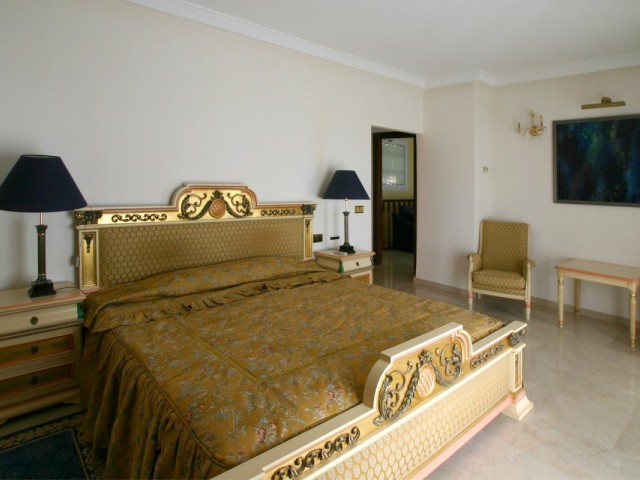 Villa avec 5 Chambres  à Málaga