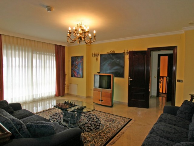 Villa avec 5 Chambres  à Málaga