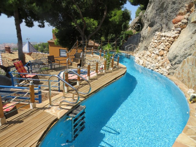Villa avec 5 Chambres  à Málaga