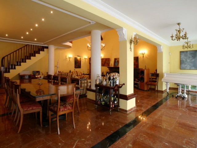 5 Sovrums Villa i Málaga