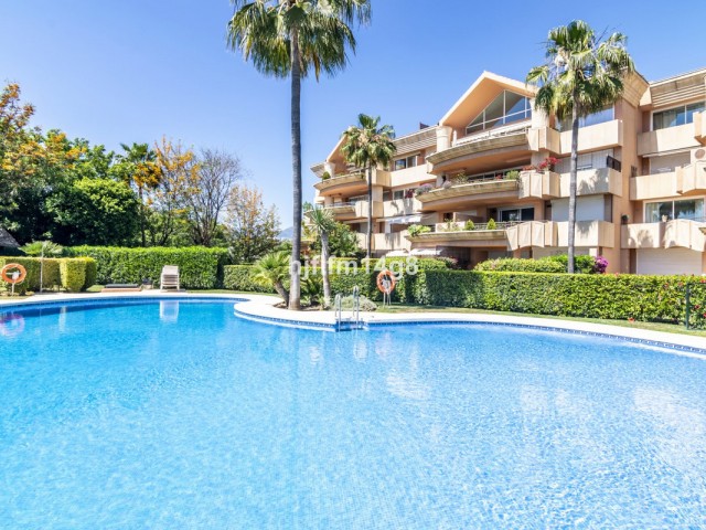 Apartamento, Nueva Andalucia, R4308166