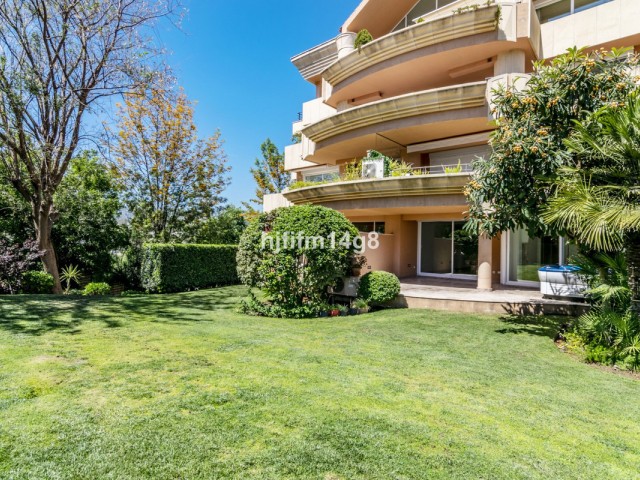 Apartment, Nueva Andalucia, R4308166