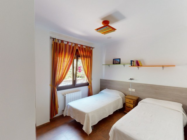 Villa con 3 Dormitorios  en Sayalonga