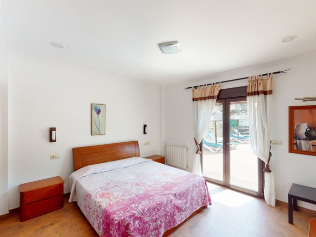 Villa avec 3 Chambres  à Sayalonga
