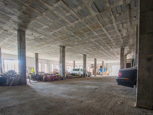 Commercial in La Mairena
