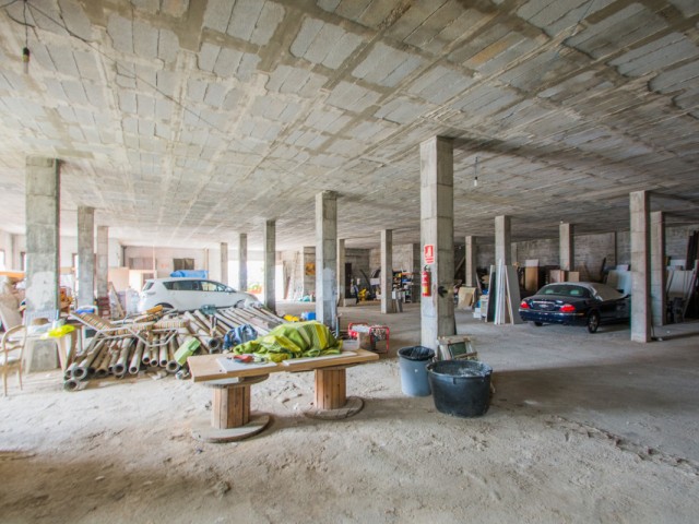 Commercial in La Mairena