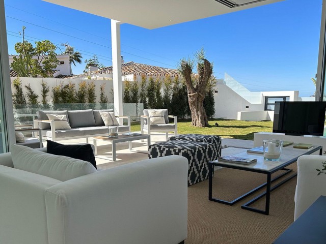 Villa con 3 Dormitorios  en Marbella