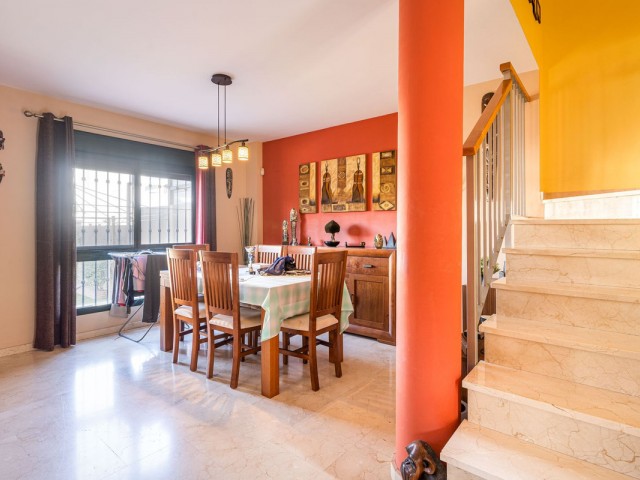 Maison mitoyenne avec 3 Chambres  à Cancelada