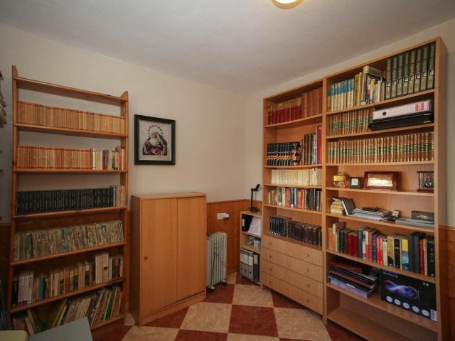 5 Soveroms Villa i Alhaurín de la Torre