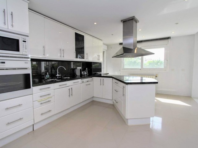 Villa, San Pedro de Alcántara, R3229714