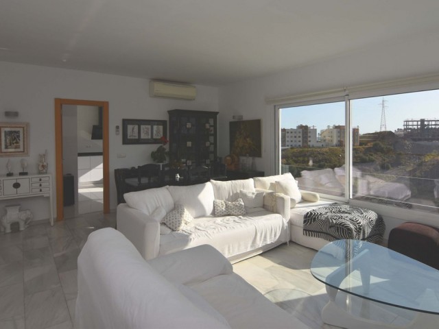 4 Bedrooms Villa in Fuengirola