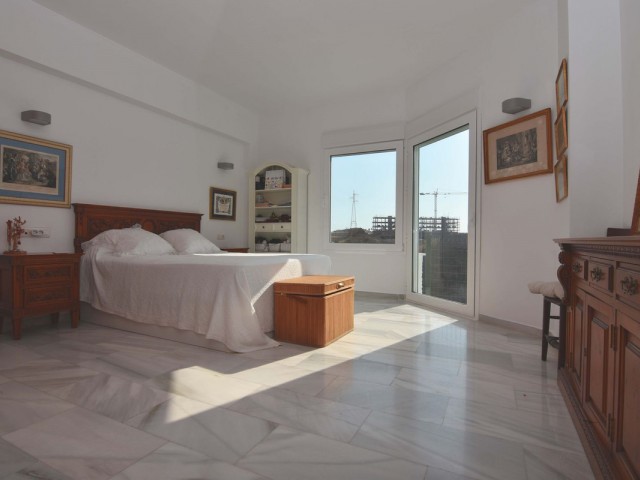4 Bedrooms Villa in Fuengirola