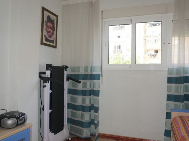 Apartamento con 4 Dormitorios  en Málaga