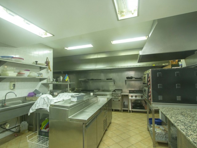 Kommerziell in Marbesa