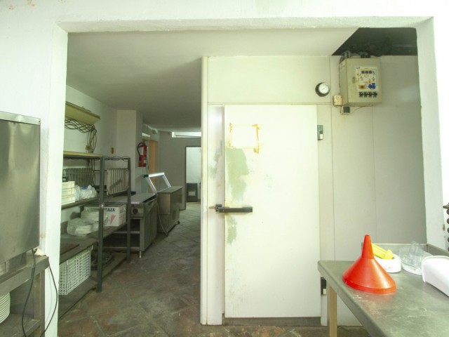 Kommerziell in Marbesa