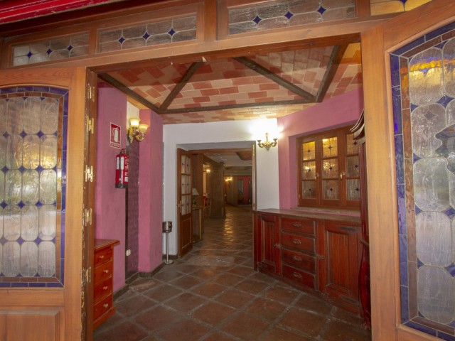 Commercial, Marbesa, R3270835