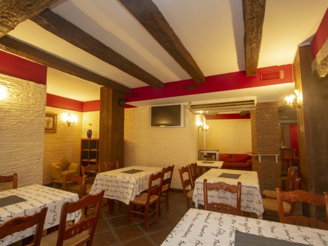 Commercial avec 0 Chambres  à Marbesa