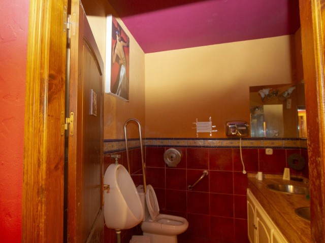 Commercial avec 0 Chambres  à Marbesa