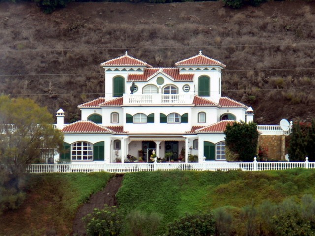 Villa avec 8 Chambres  à Torrox