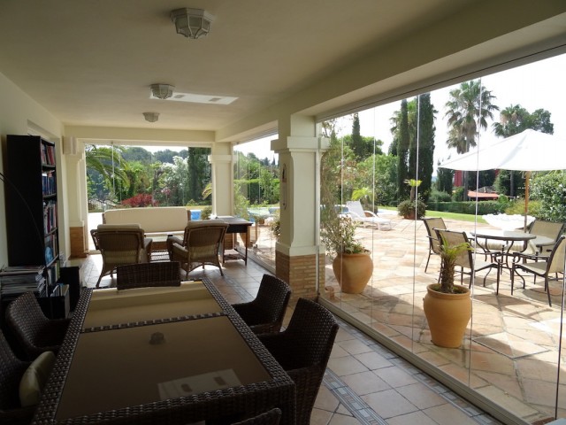 4 Bedrooms Villa in Sotogrande Alto