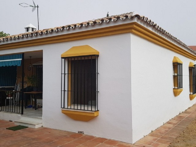Villa, Estepona, R3316627