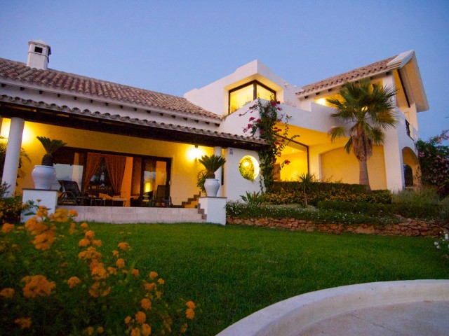 Villa avec 9 Chambres  à Marbella